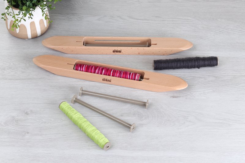 Ashford boat shuttles with nylon bobbins (Source: Ashford Handicrafts Ltd)
