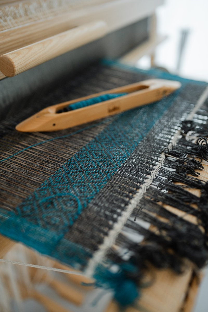 Warp vs Weft Yarn - Thread Collective Australia