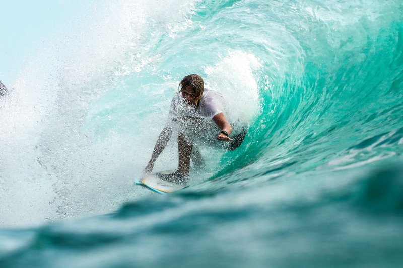 Haz Deporte, Muévete, Quema Y Fortalece 1 El Surf Es Un Deporte Divertido Y Que Te Mantiene En Forma.