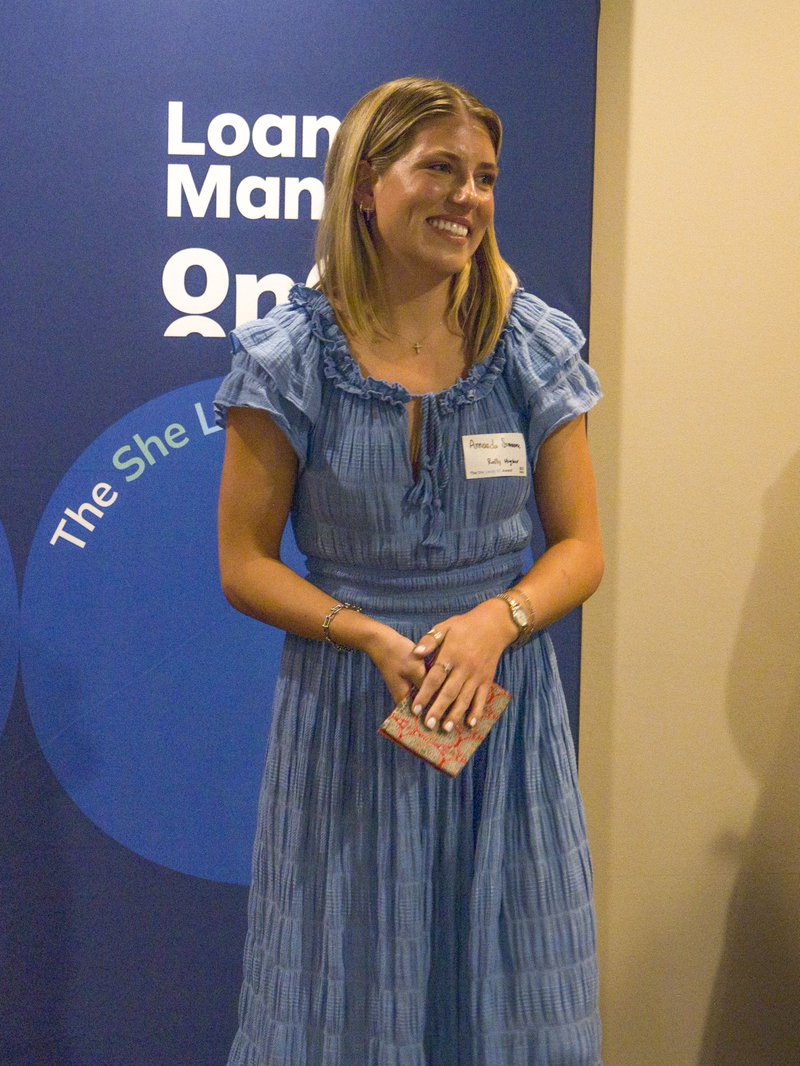 Amanda Simeone wins the Loan Mantra She Leads SC Award 
