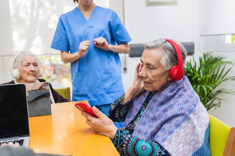 traditional therapies with AI for emotional well-being