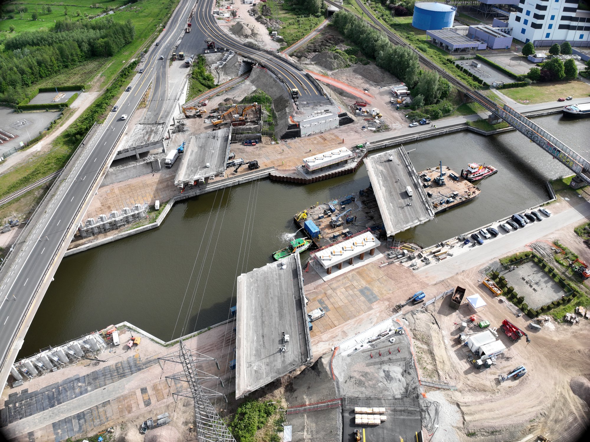 Relocation of Ringvaart Bridge executed with help of BESIX - BESIX