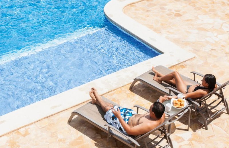 how long does it take to build a pool
