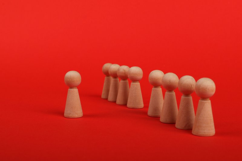 leadership vs management