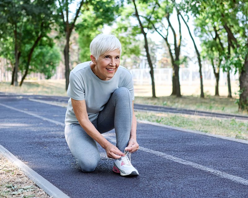 Setting milestones during knee replacement recovery expectations.