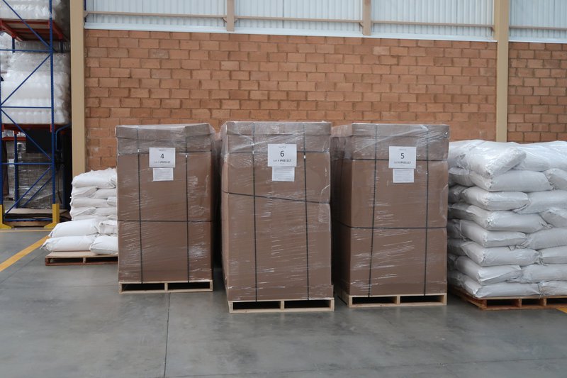 Powdered and liquid agave inulin ready for delivery.