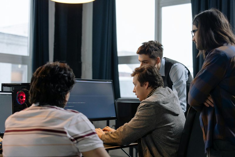 Advertising to IT leadership professionals requires a more targeted and strategic approach. 
