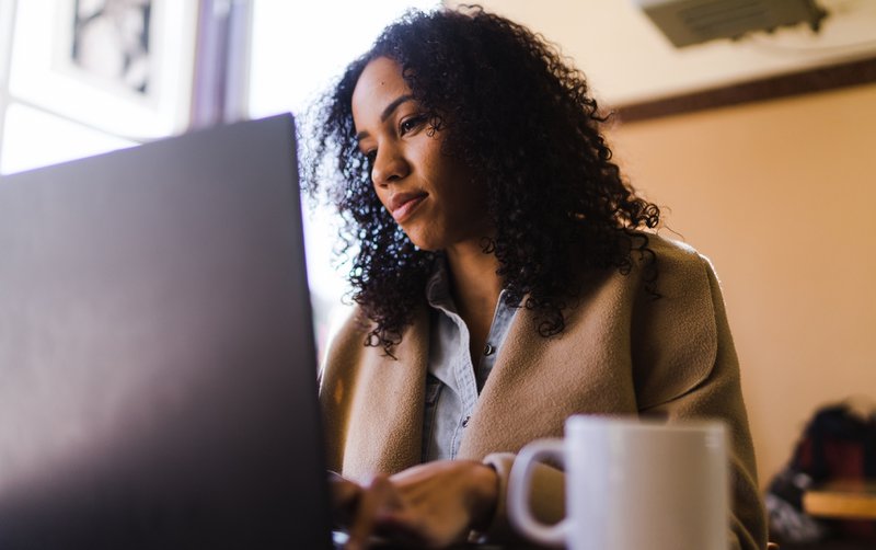 High-performing paid social campaigns are built with specific goals in mind.