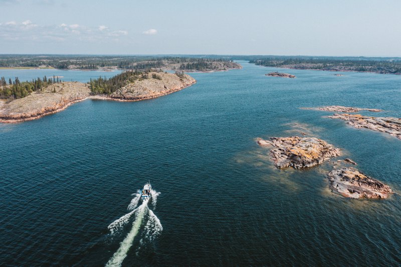 great slave lake, northwest territories