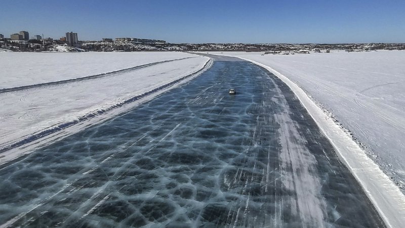 Dettah Ice Road, northwest territories