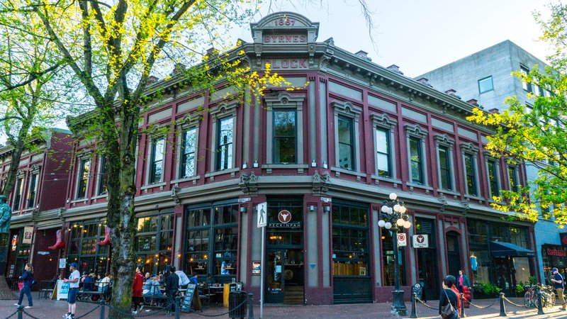 explore vancouver gastown