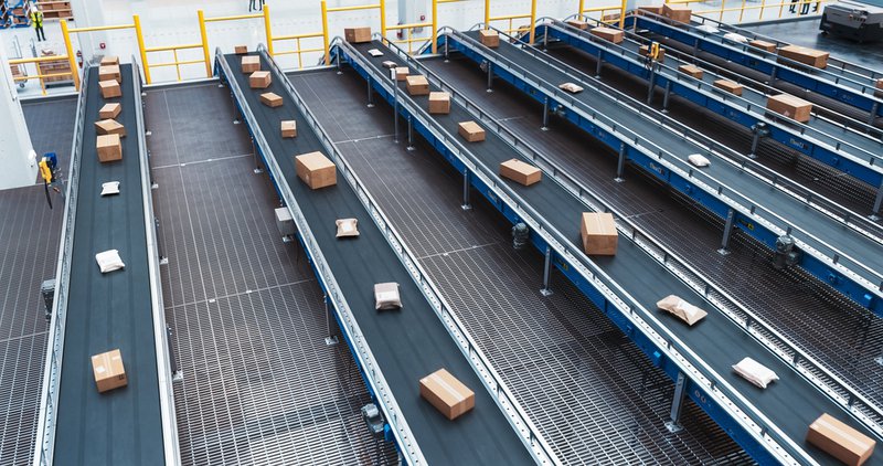 One of the most common risks in supplement manufacturing is overreliance on a single supplier for key ingredients or packaging materials.