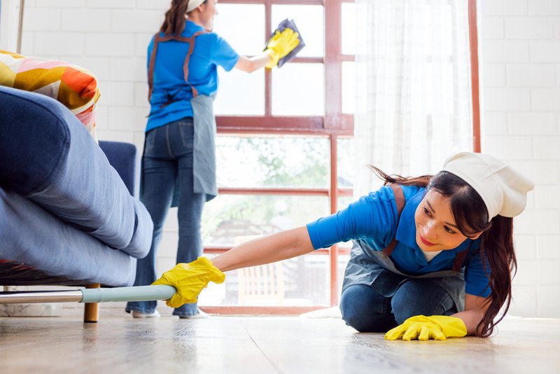 Professional Cleaning services making sure all edges are cleaned thoroughly when it comes to preparing your home.