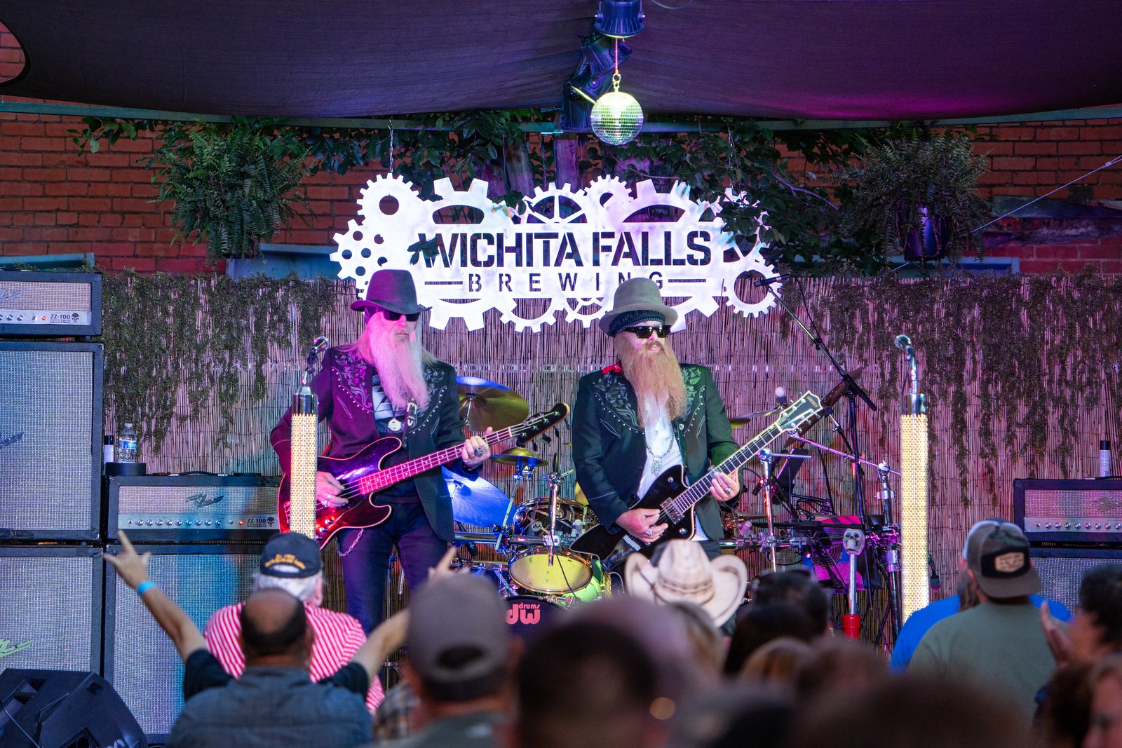 live bands