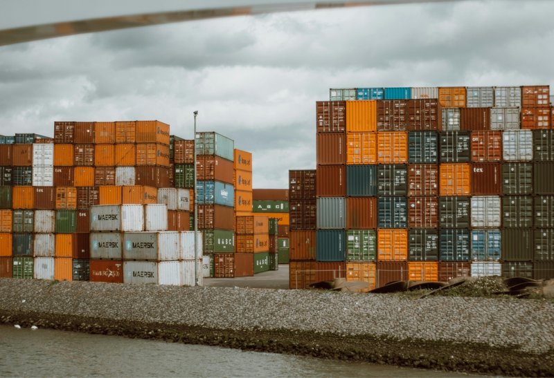 Container cargo towers, showing freight volume