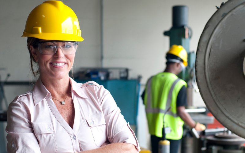 Female logistics and managed transportation employee