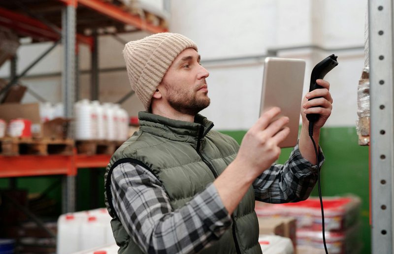 warehouse staff member compliance labeling