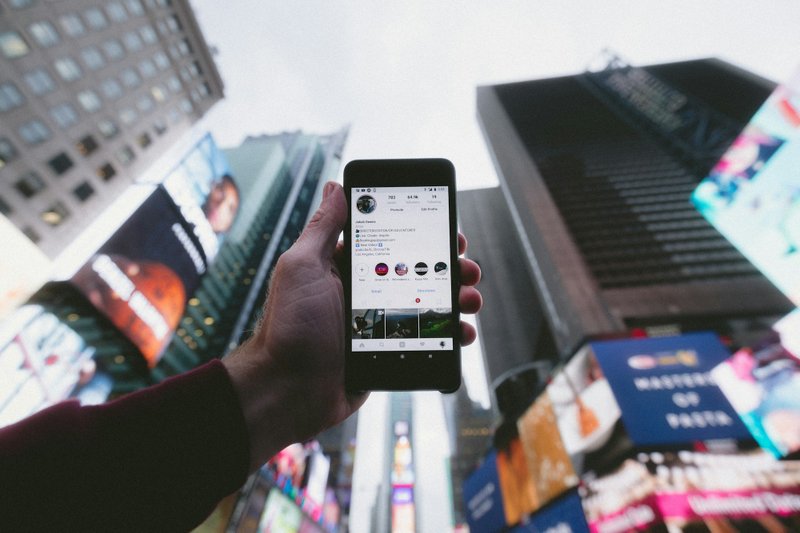 billboard vs social media