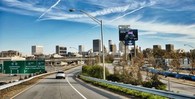 A digital billboard along the I-20 Atlanta corridor showing how advertising on I-20 Atlanta reaches commuters heading into the city.