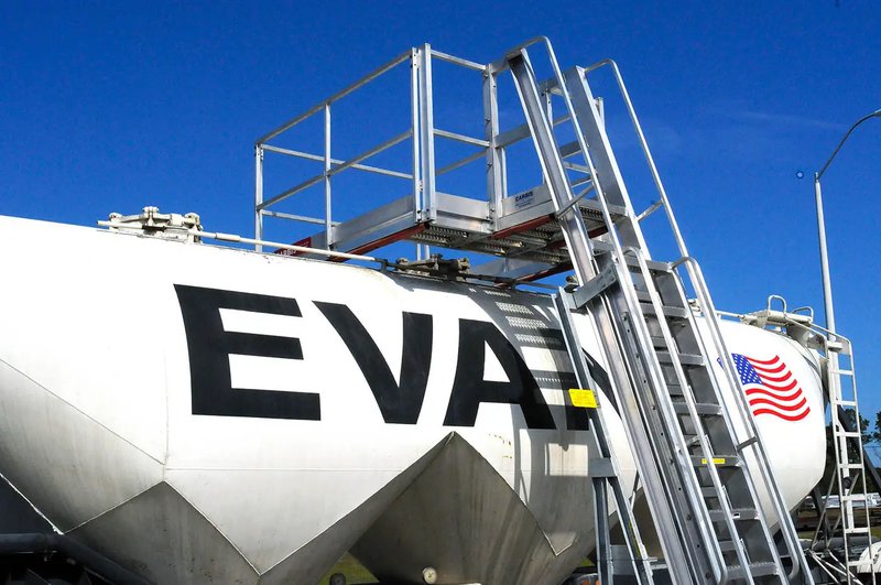 Mobile access equipment being used for a tanker truck