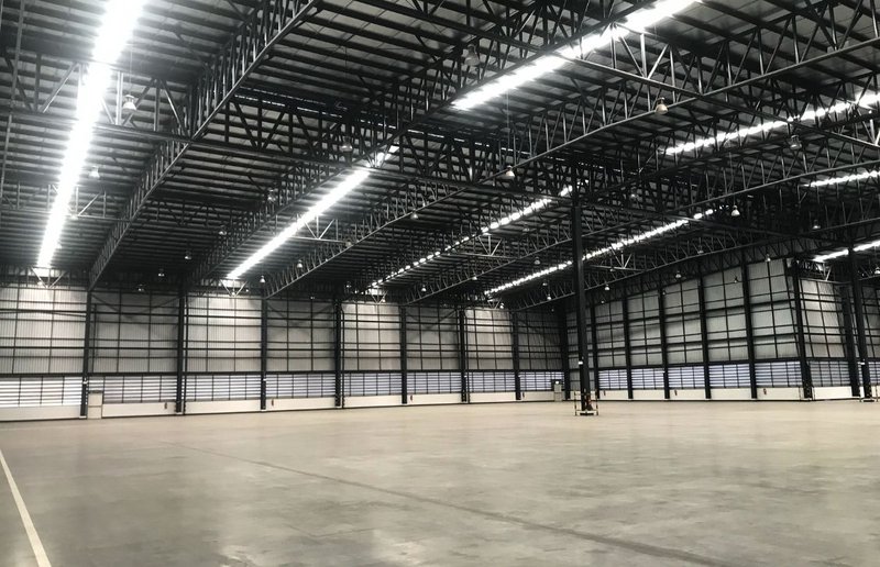 mmpty warehouse building illustrating a commercial space for building heat loss calculations