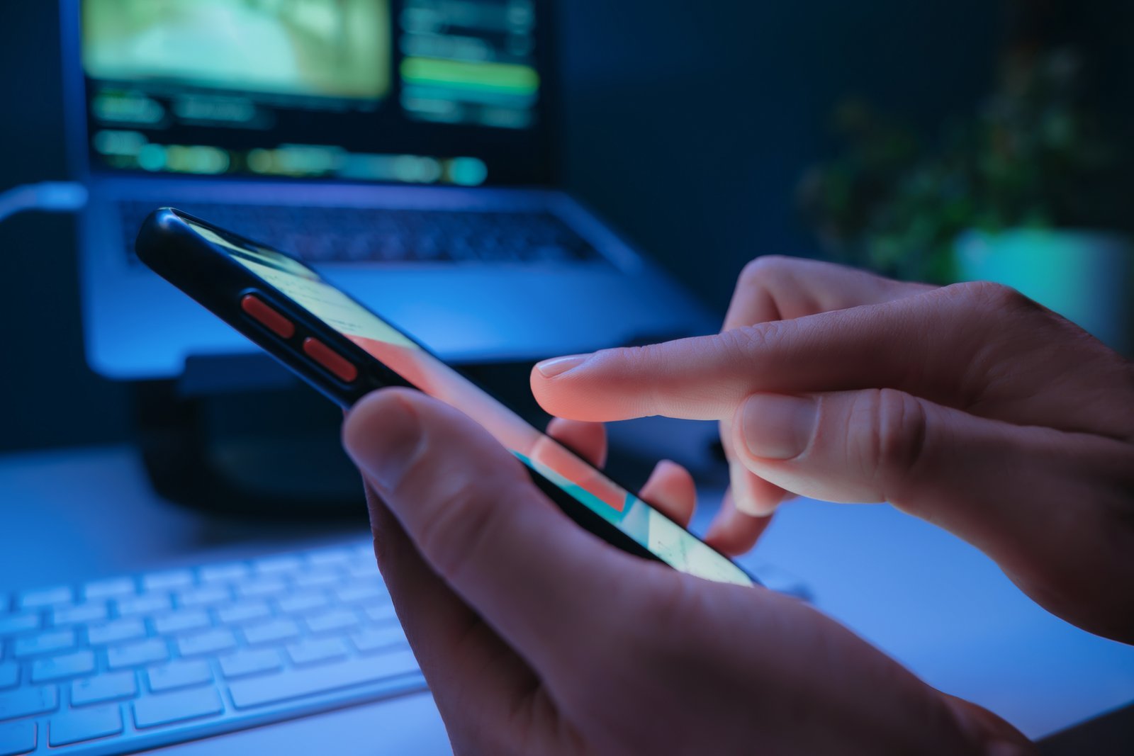 Internal investigations through mobile data