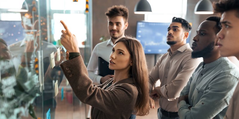 Team organizing reporting requirements during analytics implementation planning