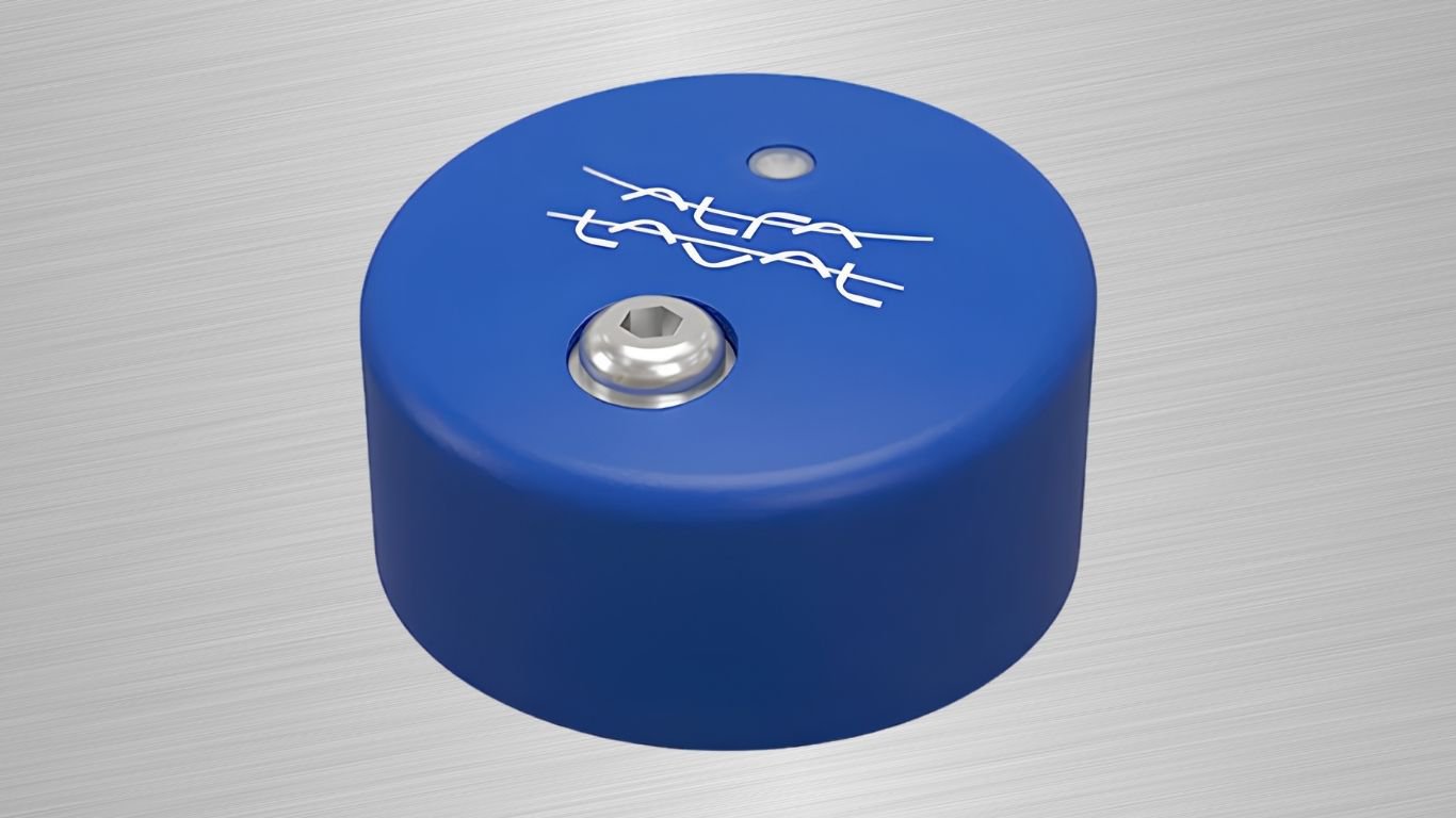 An Alfa Laval condition monitor tracking pump vibration for predictive maintenance during Pump Priming.