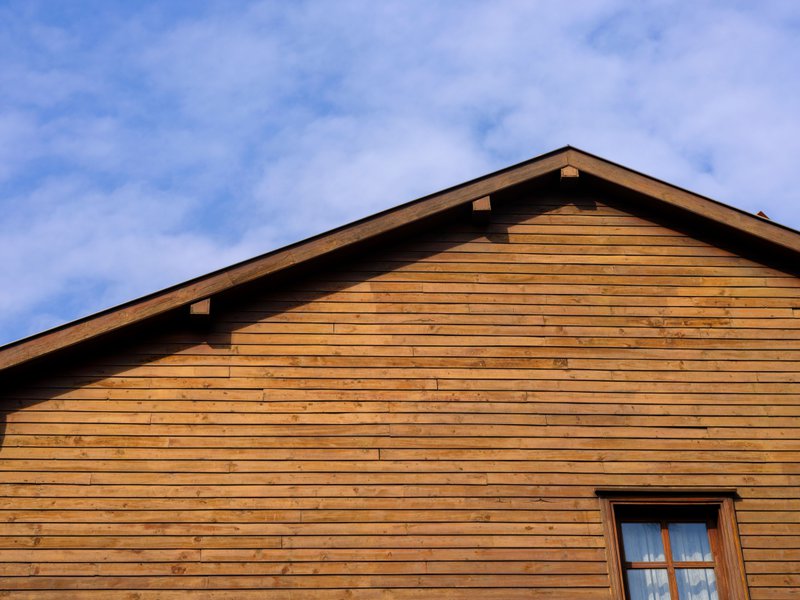 Choosing between Trespa Pura and traditional wood siding has become a crossroads for house builders and owners.