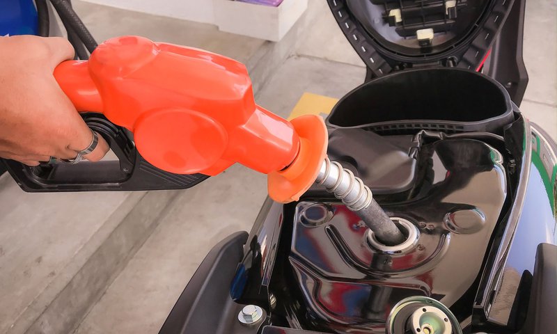 benzine bijvullen