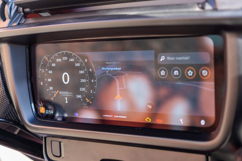 Dashboard van de 2025 Harley-Davidson Street Glie Ultra