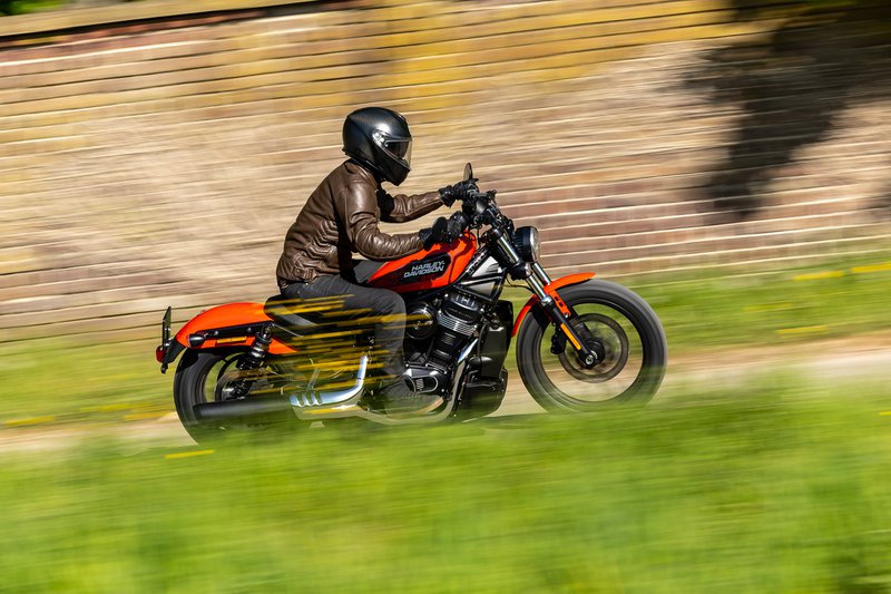 Harley-Davidson Nightster en action.