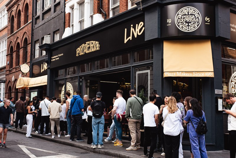 Live muziek bij de Pizza Express, een uniek concept in Londen.