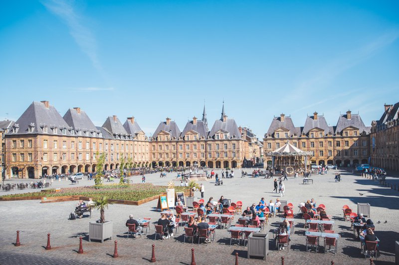 Franse Ardennen, Place Ducale in Charleville-Mézières.