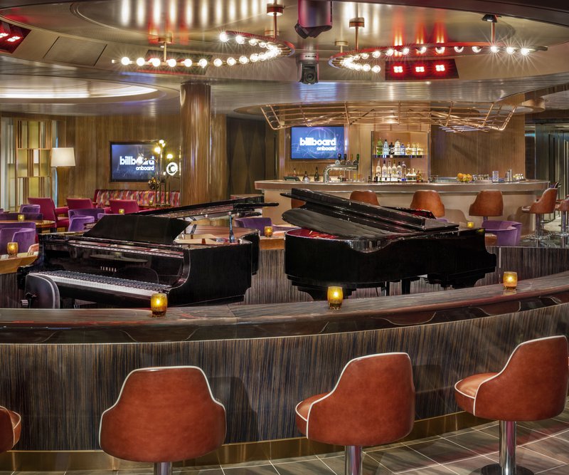 Billboard onboard - Deck 2 Midship Portside
Rotterdam - Holland America Line